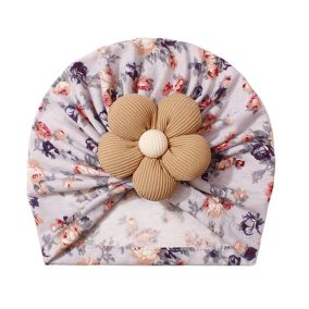Turban dziecięcy w kwiaty z ozdobnym kwiatkiem – modna opaska dla dziewczynki