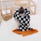 Dziecięcy szalik w kratę czarno-biały z pomarańczowym wykończeniem – modny zimowy szalik LeAnKa