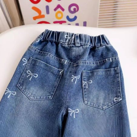 Spodnie jeansowe dziewczęce z kokardkami – modne jeansy dla dzieci 3–7 lat