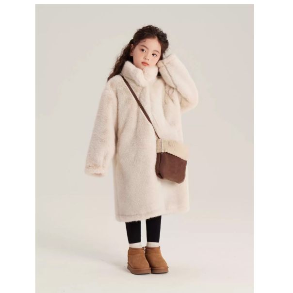 Futrzana kurtka zimowa dla dziewczynki – elegancki kremowy płaszcz dziecięcy