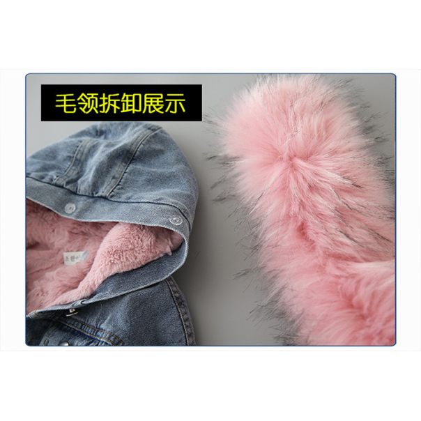 Jeansowa kurtka dziewczęca z różowym futerkiem i kapturem | Modna kurtka zimowa dla dzieci