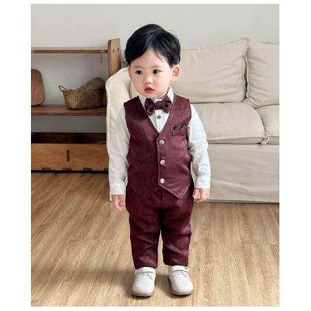 Elegancki garnitur chłopięcy 4-częściowy – bordowy komplet od LeAnKa |