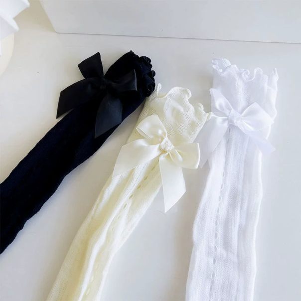 Podkolanówki dziewczęce z kokardą – eleganckie skarpetki dziecięce | LeAnKa
