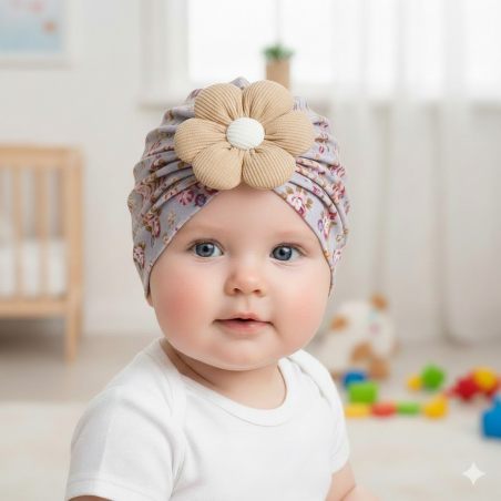 Turban dziecięcy w kwiaty z ozdobnym kwiatkiem – modna opaska dla dziewczynki