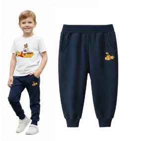 Granatowe spodnie dresowe dziecięce z kieszeniami i haftem | LeAnKa 2