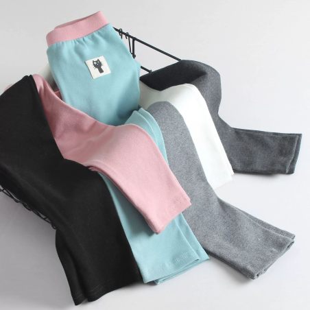 Legginsy dziecięce z kotkiem – bawełniane legginsy dla dziewczynki | LeAnKa
